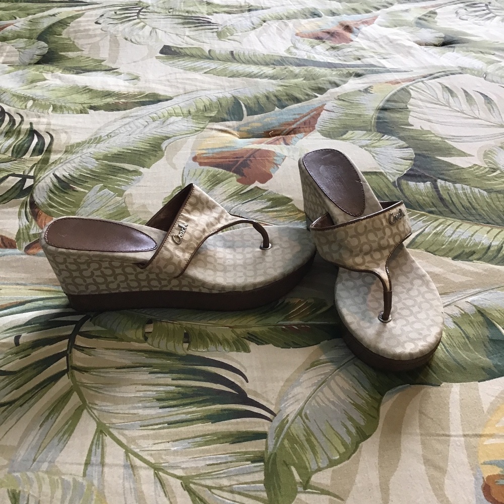 Coats Highhill sandals